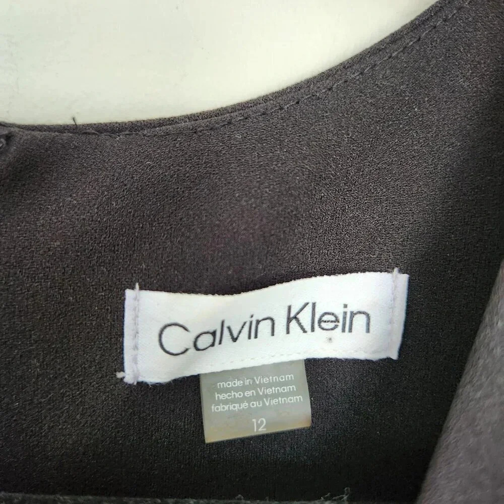 Calvin Klein Sleeveless Black LBD Knee Length Side Ruched Sheath Shift Dress 12 - Picture 5 of 8